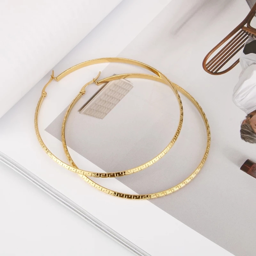 Goldtone Hoops - Picture 5 of 6